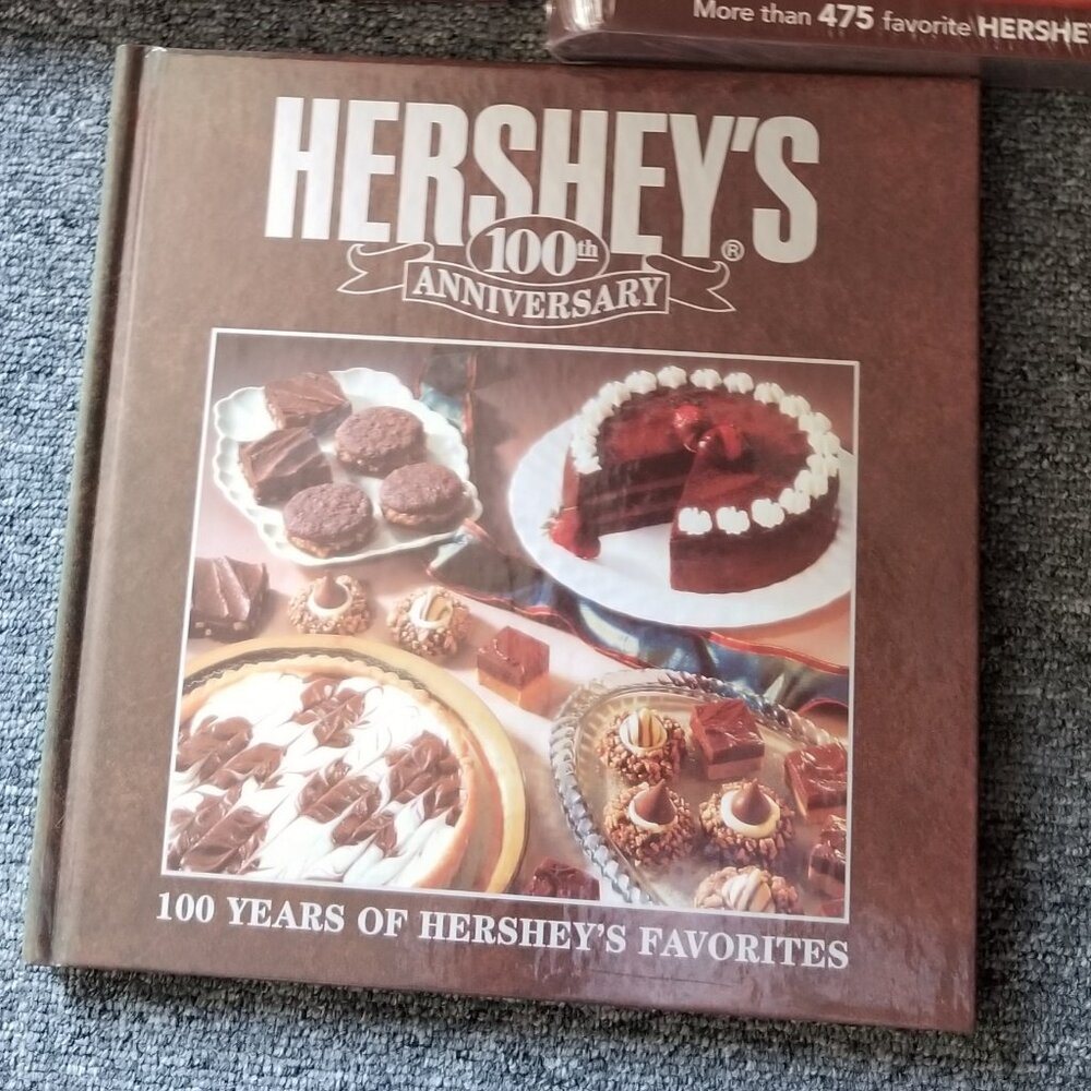 HERSHEYS 100TH ANNIVERSARY COOK BOOK 100 YEARS OF HERSHEYS FAVORITES NIP